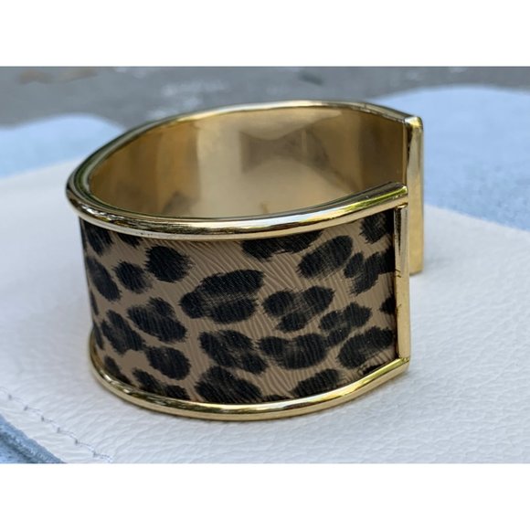 Leopard Pattern Gold Cuff Bracelet - Picture 1 of 8